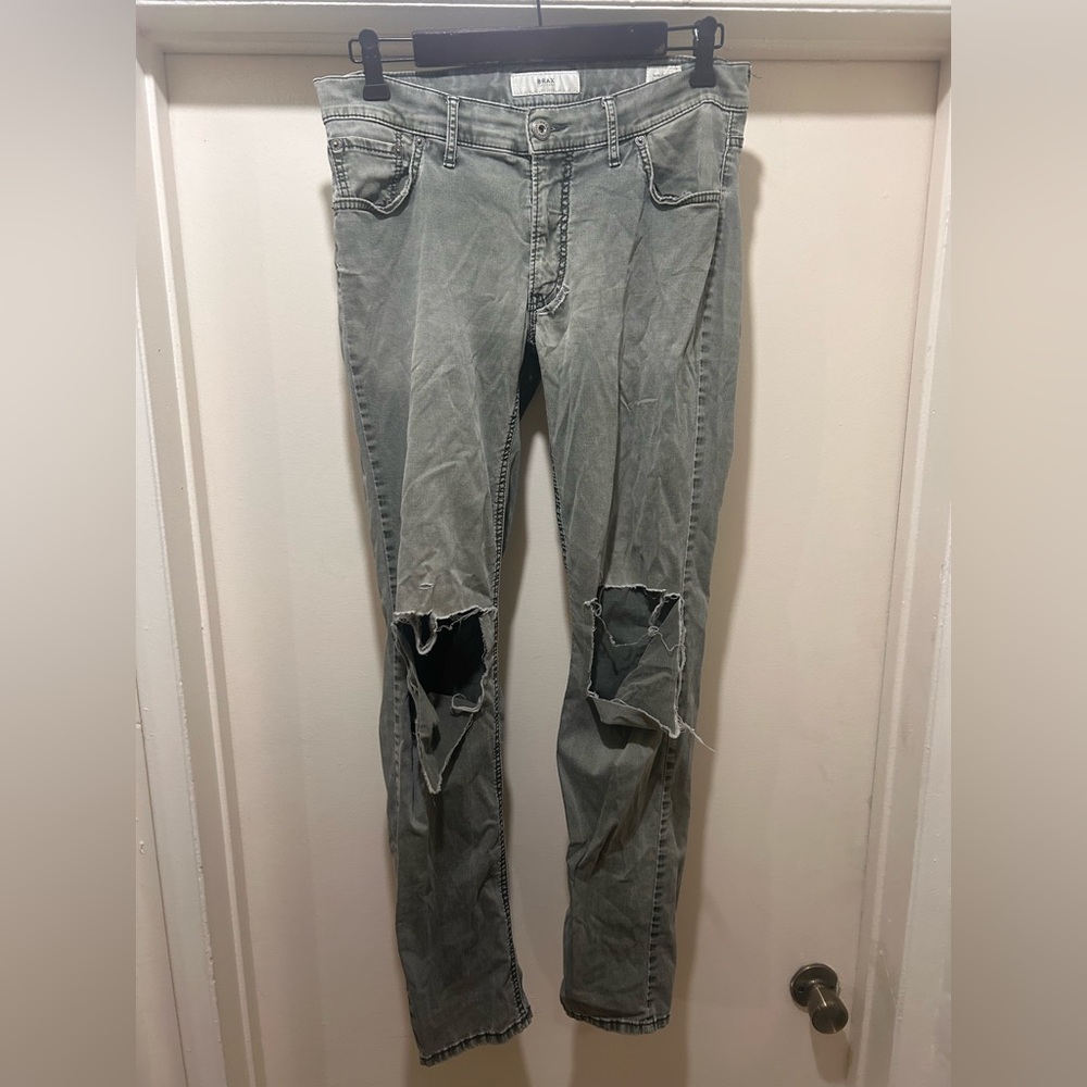 BRAX Mens Jeans 32W 31L Chuck Modern Fit  5 Pocket Distressed Gray Thrashed Punk